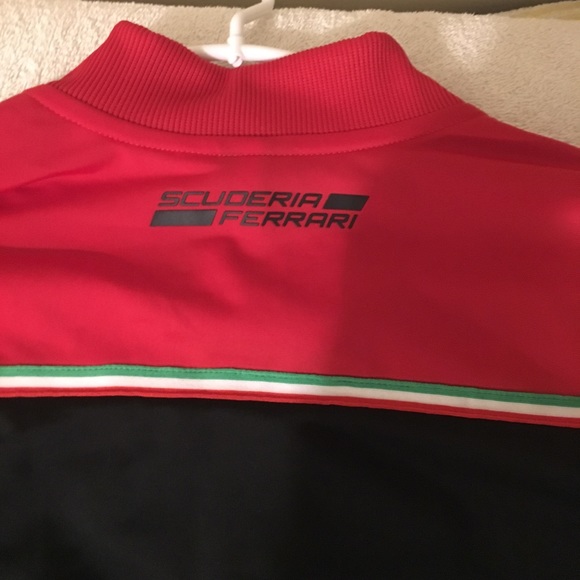 PUMA X FERRARI JACKET LIMTED RELEASE - Picture 4 of 5